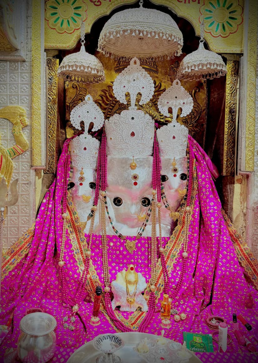 Baglamukhi Mandir Image 3